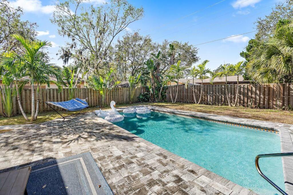 Florida Getaway With Backyard Pool Oasis Villa Sarasota Dış mekan fotoğraf